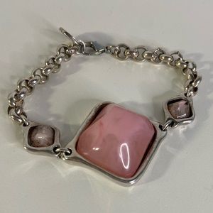 Tra-la-ra bracelet with pink stone